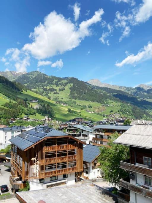 Schoene Wohnung, Zentral, Mit Panorama-Aussicht Гросарл Екстериор снимка